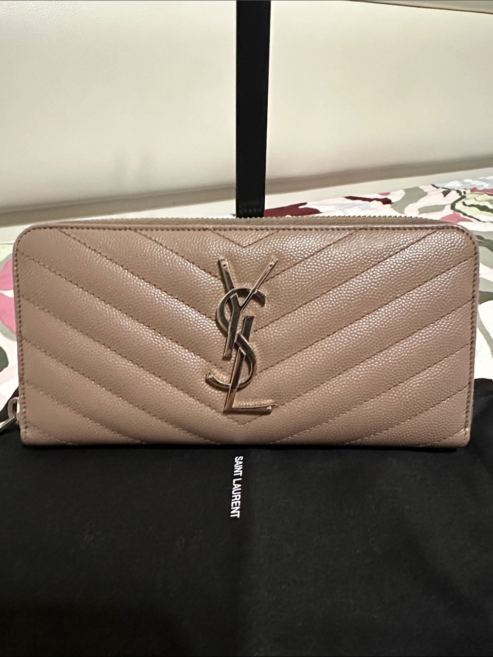 Yves Saint Laurent Quilted Leather Zip Wallet - Taupe